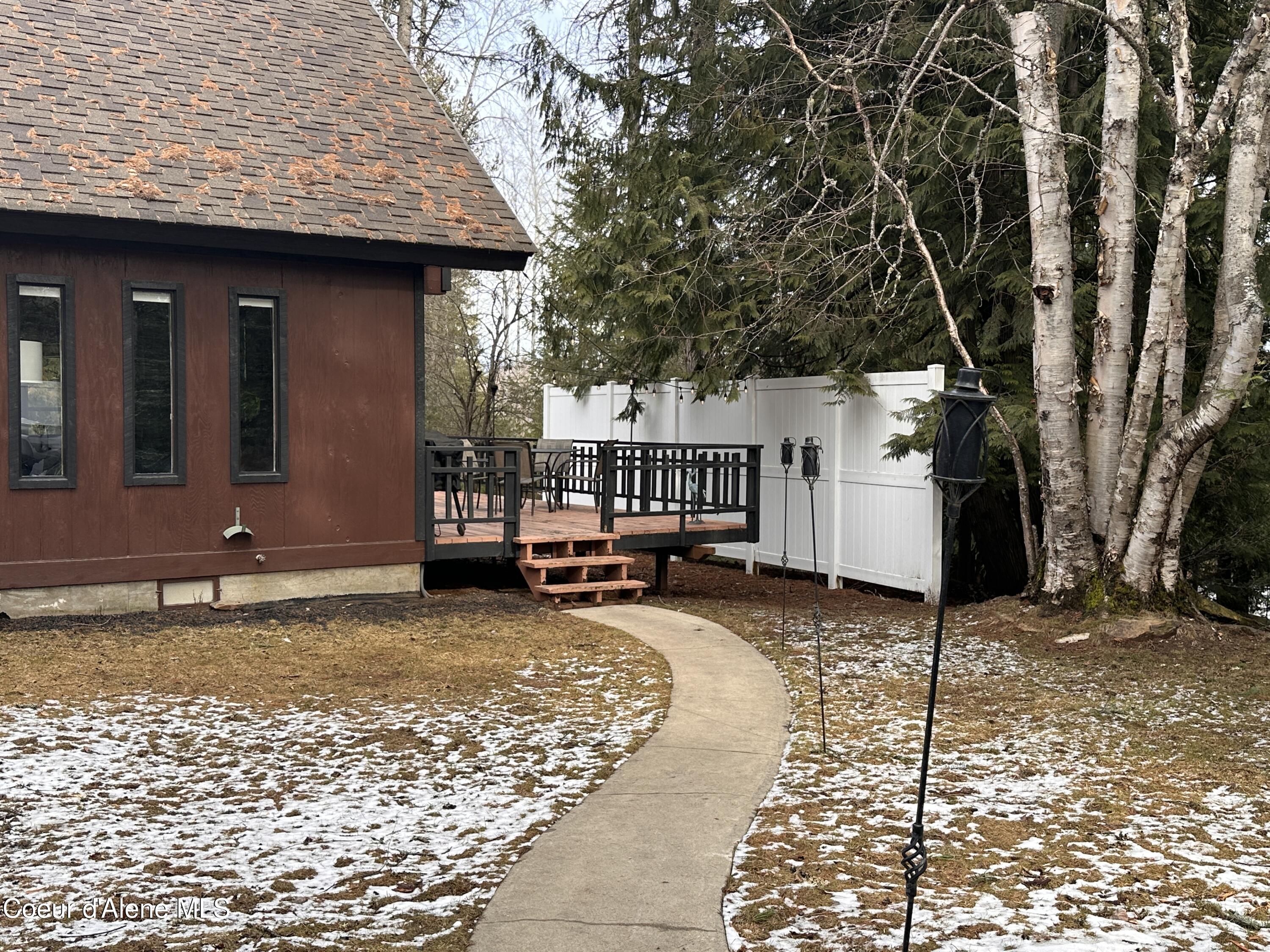 2727 Selkirk Road Sandpoint, ID 83864 - Photo 4 of 68 FrontWalkway