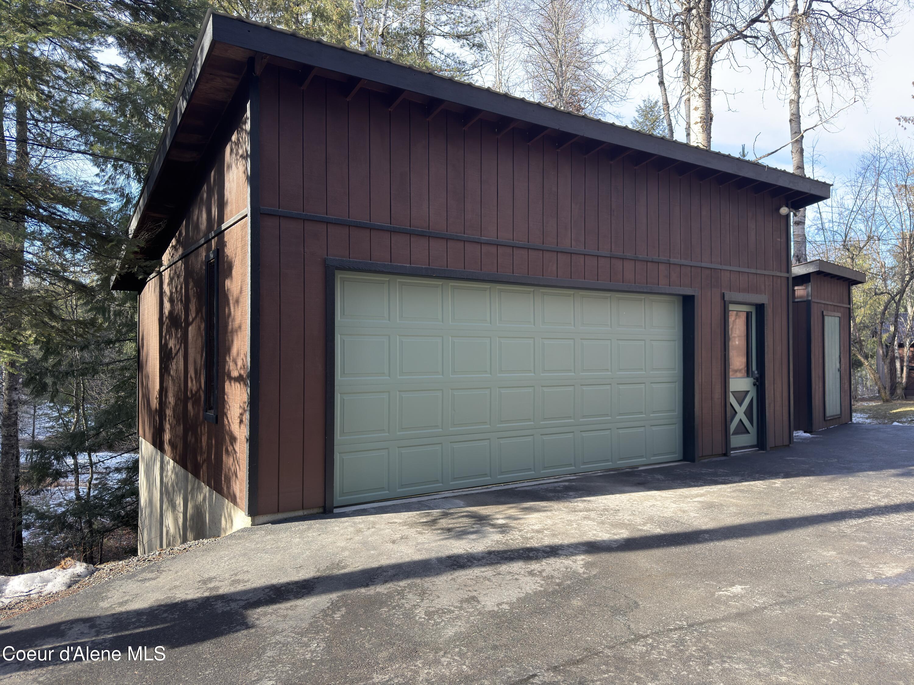 2727 Selkirk Road Sandpoint, ID 83864 - Photo 50 of 68 TwoCarGarage