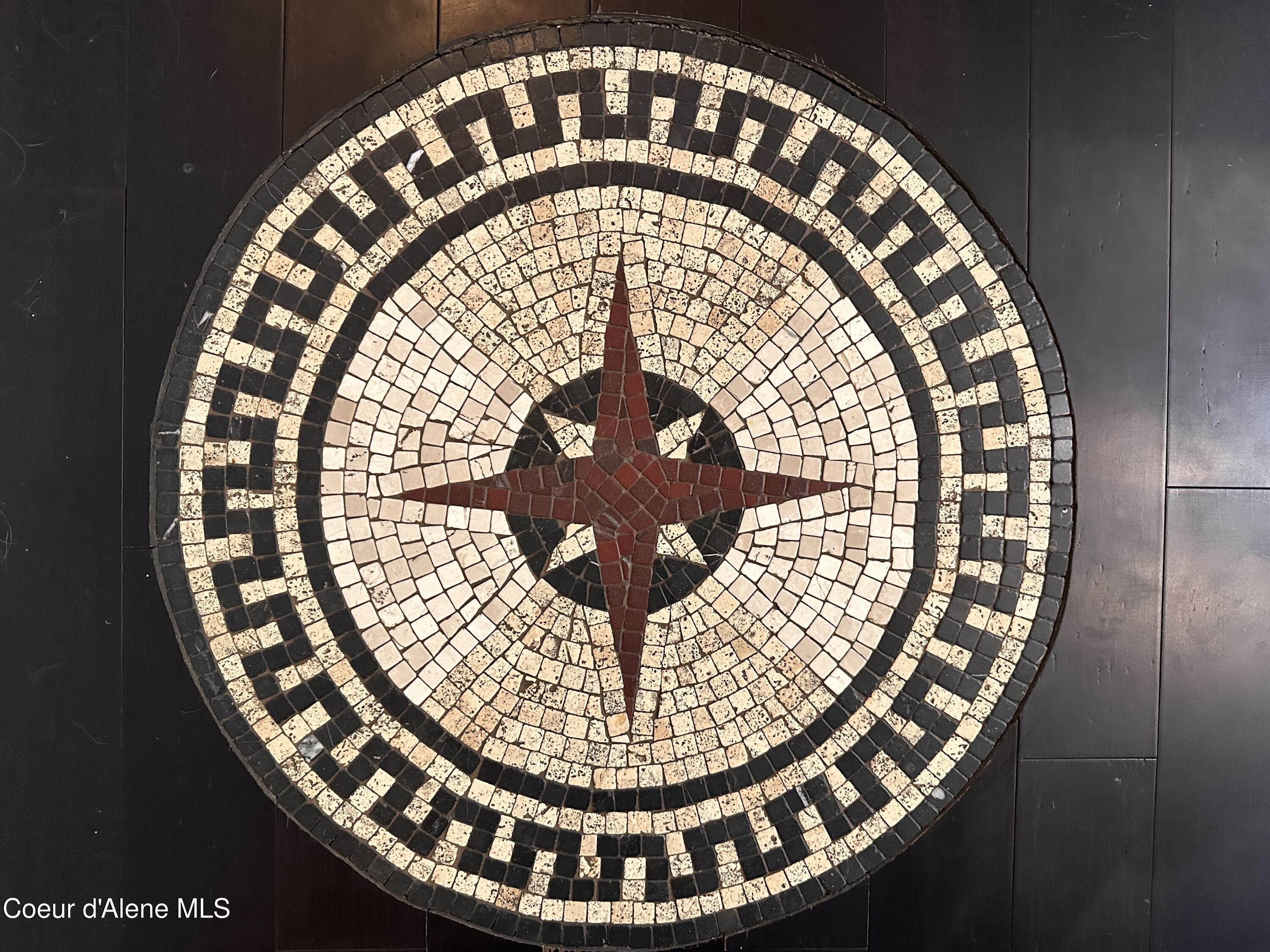 2727 Selkirk Road Sandpoint, ID 83864 - Photo 6 of 68 TileInlay