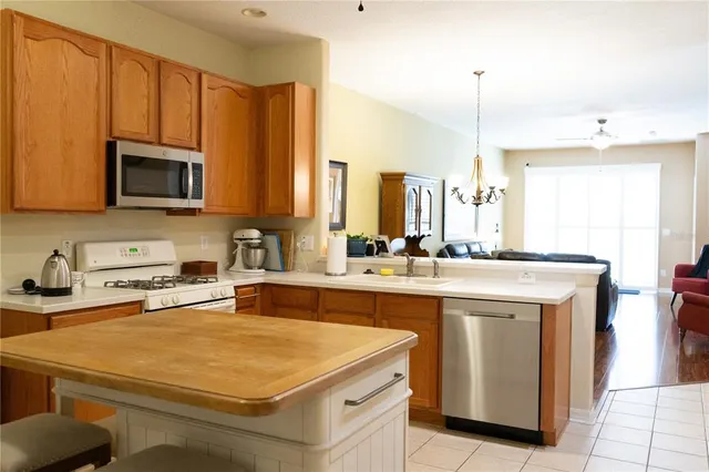 $335,000 | 2802 Torrance Drive, Land O Lakes, FL 34638