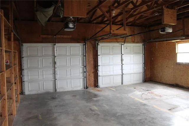 $162,500 | 203 South Jefferson Avenue, La Harpe, KS 66751