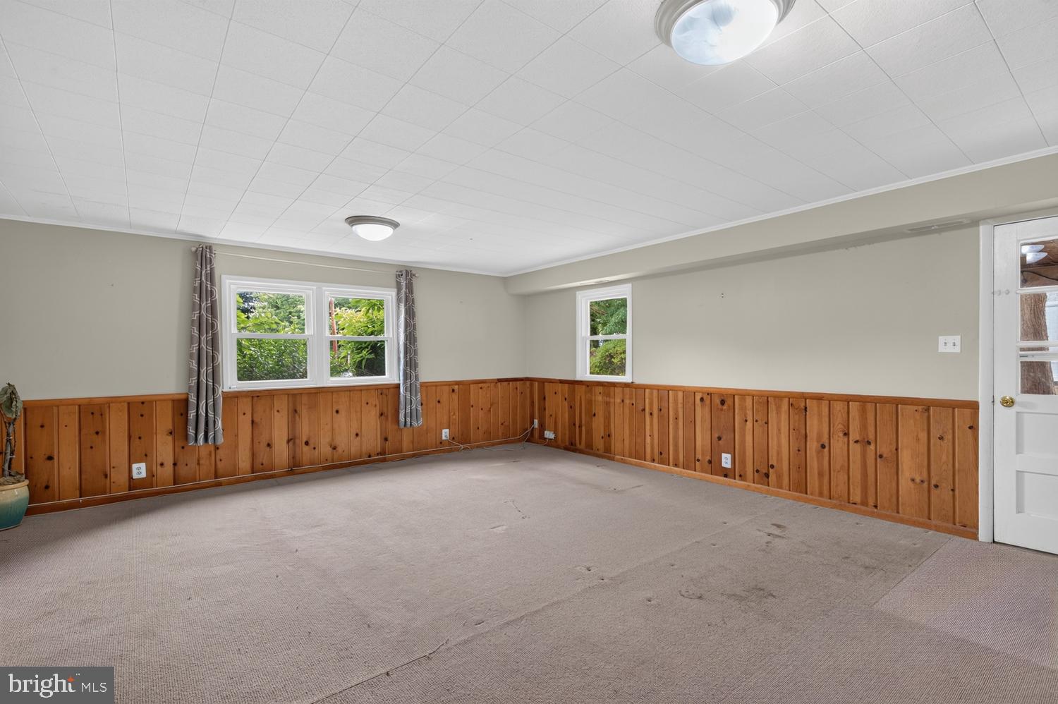 7011 Sea Cliff Road McLean, VA 22101 - Photo 25 of 37 Lower Level Family Room