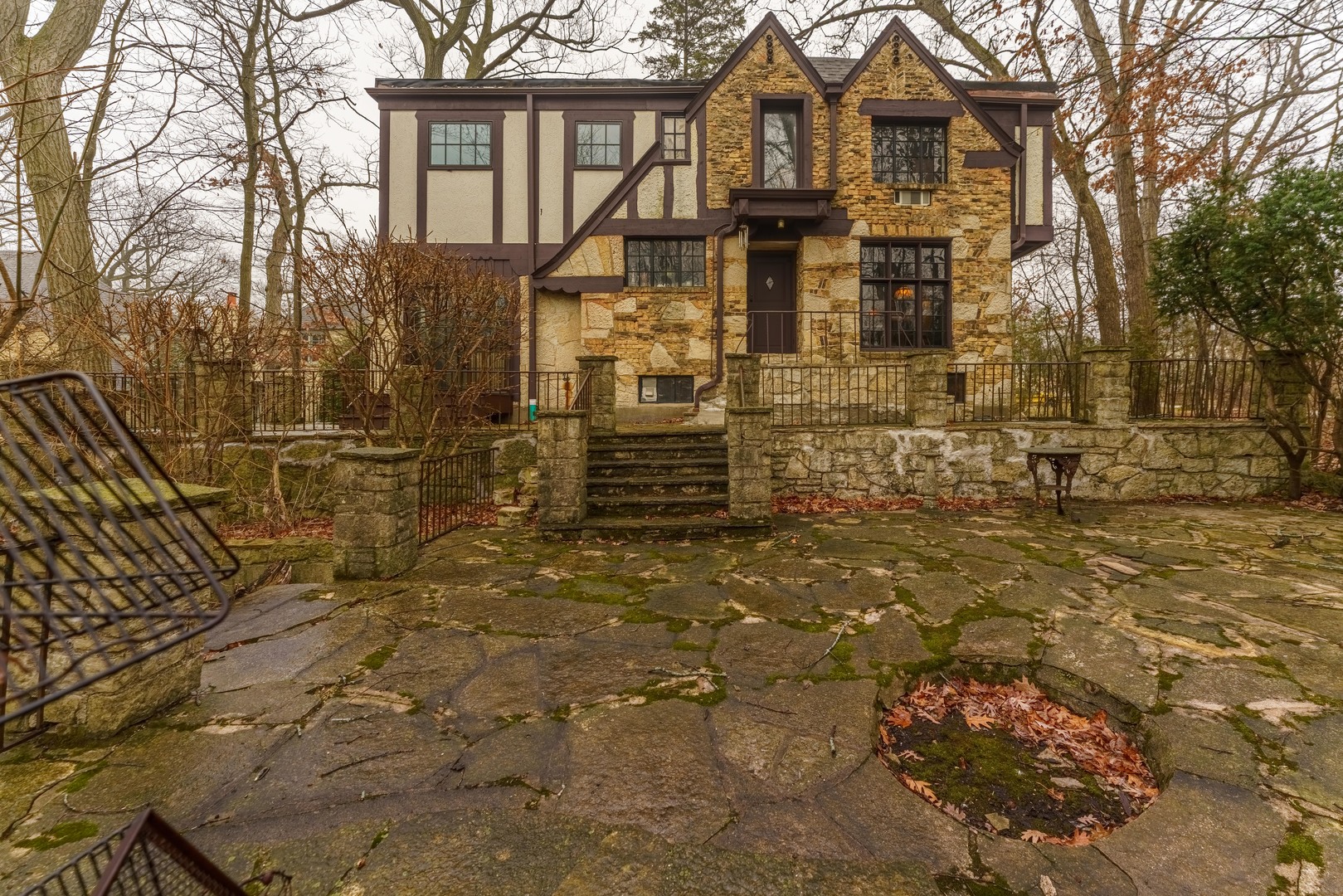 219 Woodland Road Highland Park, IL 60035 - Photo 2 of 44