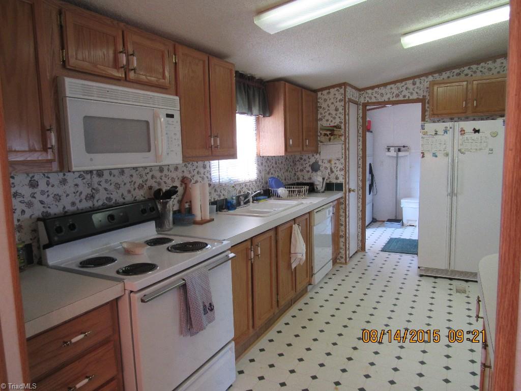 2517 Young Road Walnut Cove, NC 27052 - Photo 11 of 21 Gallery Image 11