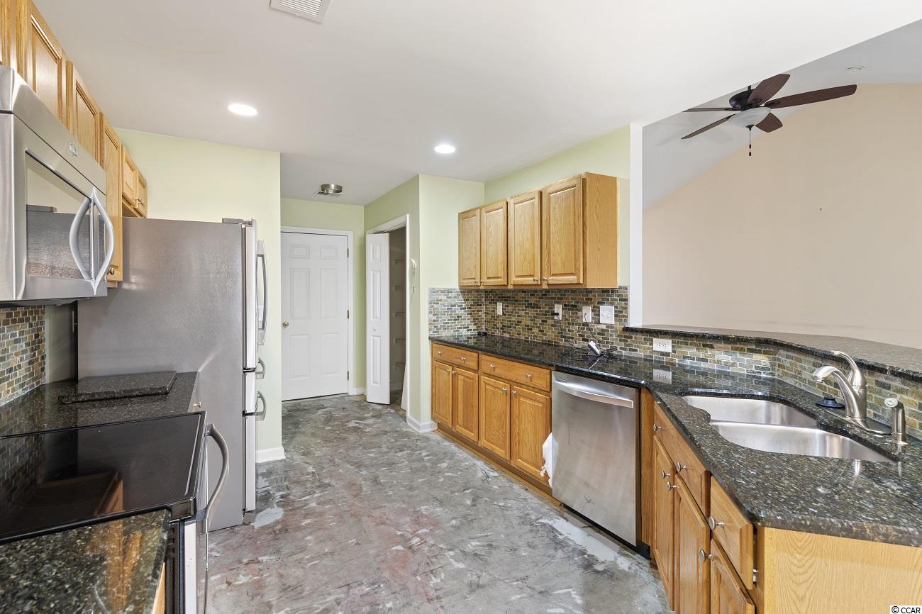 630 Locke Court Murrells Inlet, SC 29576 - Photo 4 of 37 Gallery Image 4
