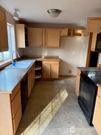 $412,500 | 1150 Northeast Larson Boulevard, Belfair, WA 98528