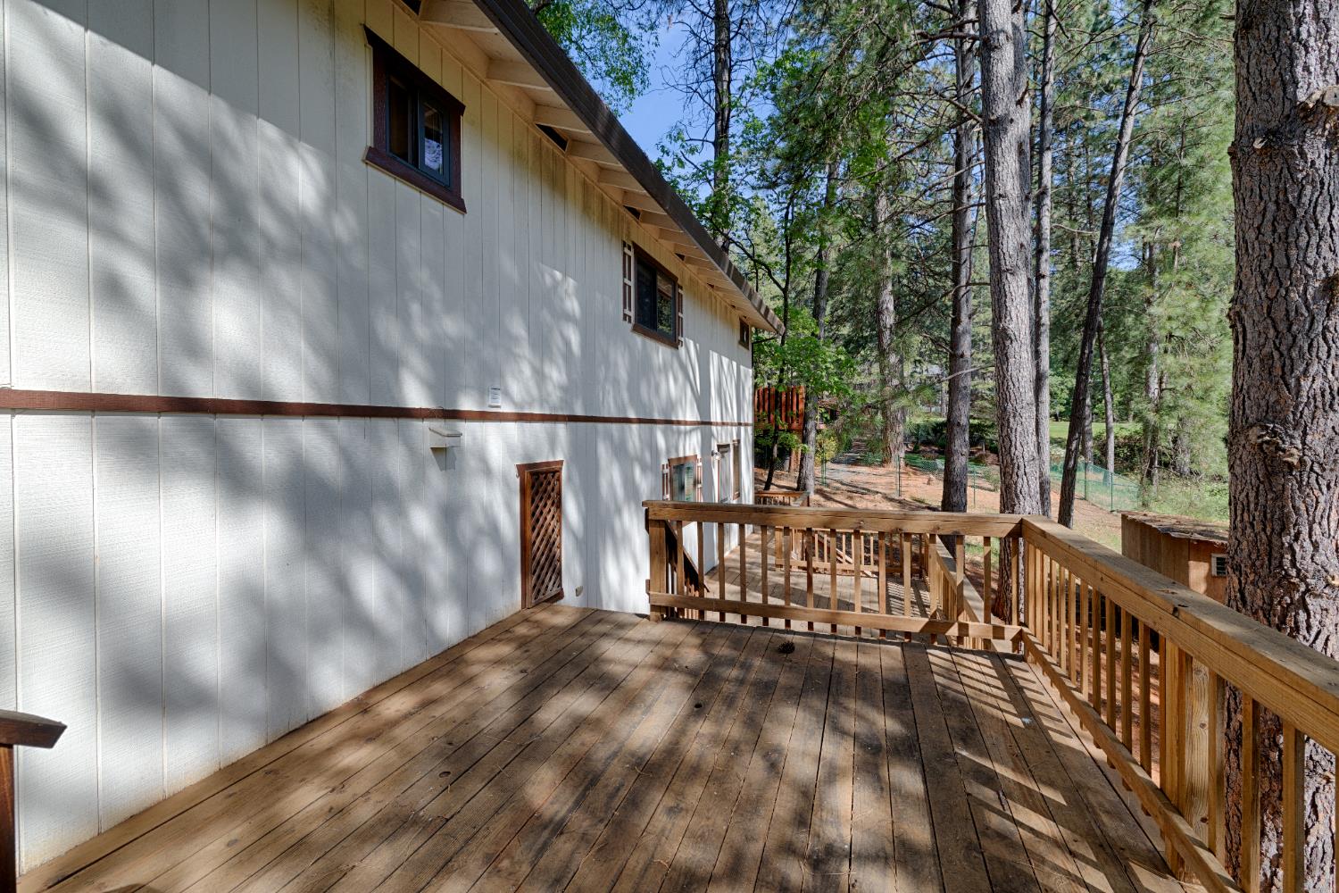16173 Norlene Way Grass Valley, CA 95949 - Photo 9 of 25 a view of outdoor seating