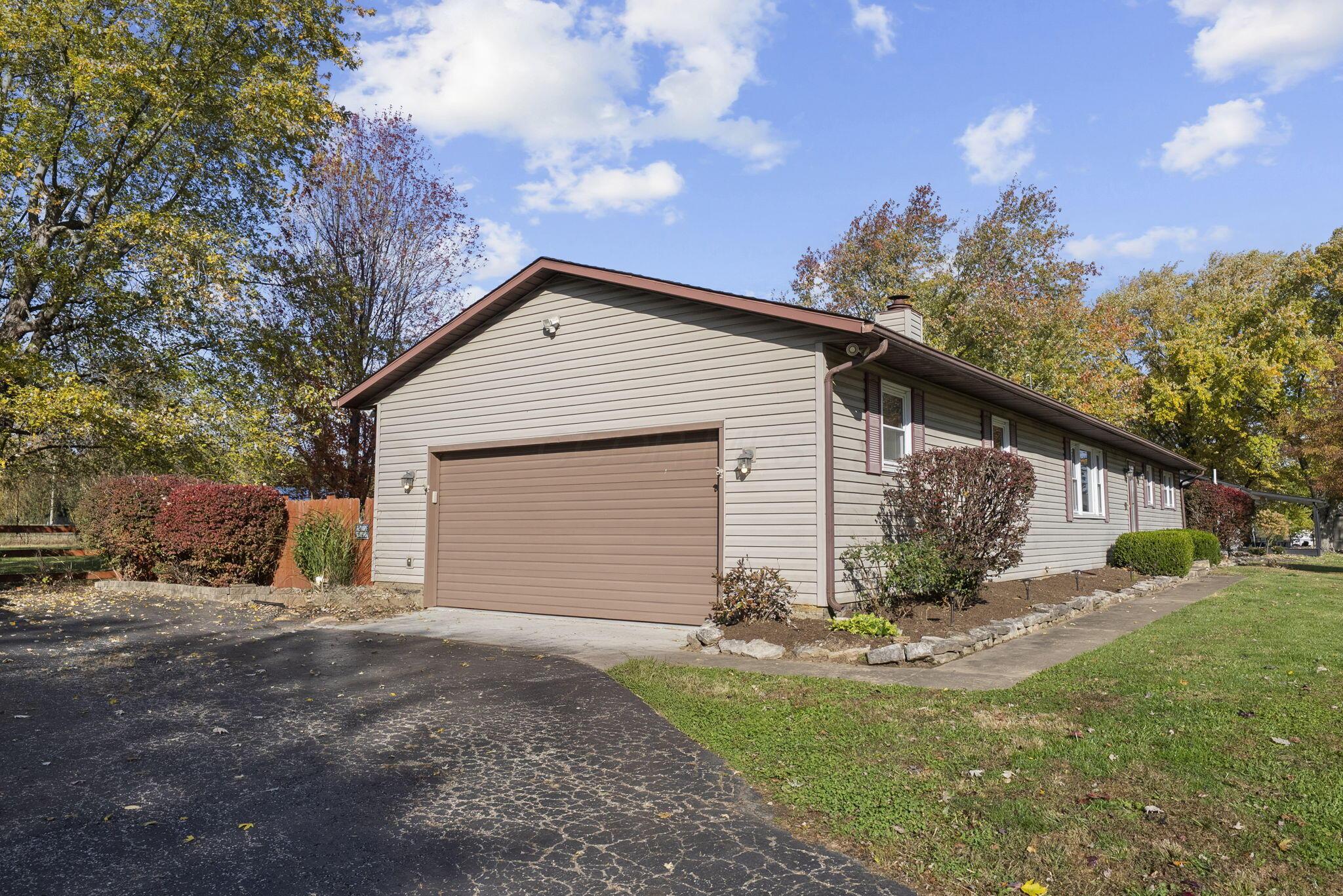 10348 York Road Southwest Etna, OH 43105 - Photo 14 of 52 15-web-or-mls-DSC05599