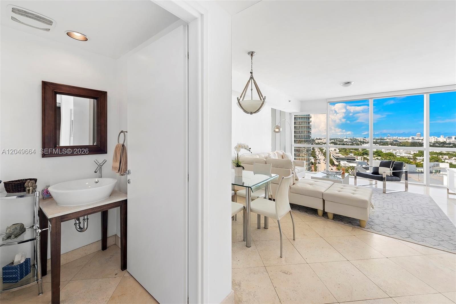 450 Alton Road, Unit 1708 Miami Beach, FL 33139 - Photo 8 of 38