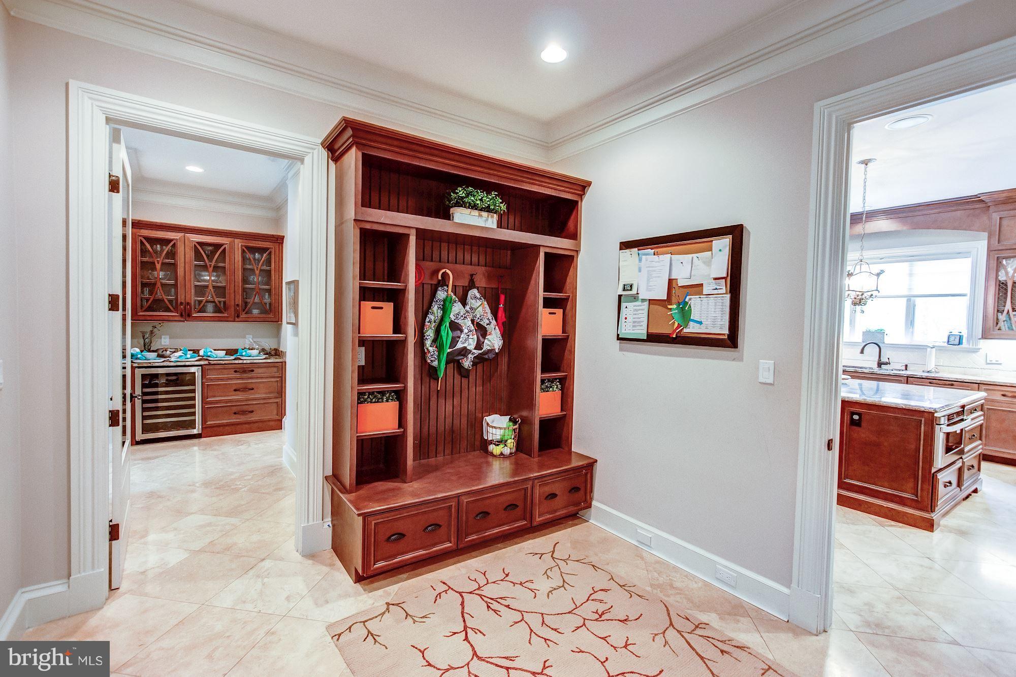 952 Towlston Road McLean, VA 22102 - Photo 15 of 32 Mud Room