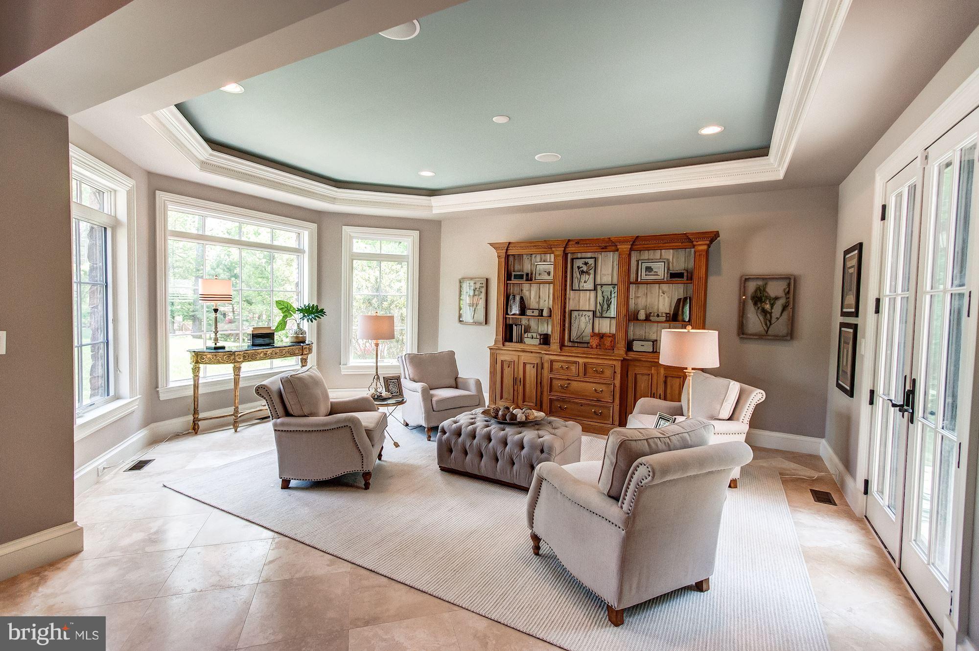952 Towlston Road McLean, VA 22102 - Photo 3 of 32 Withdrawing Room