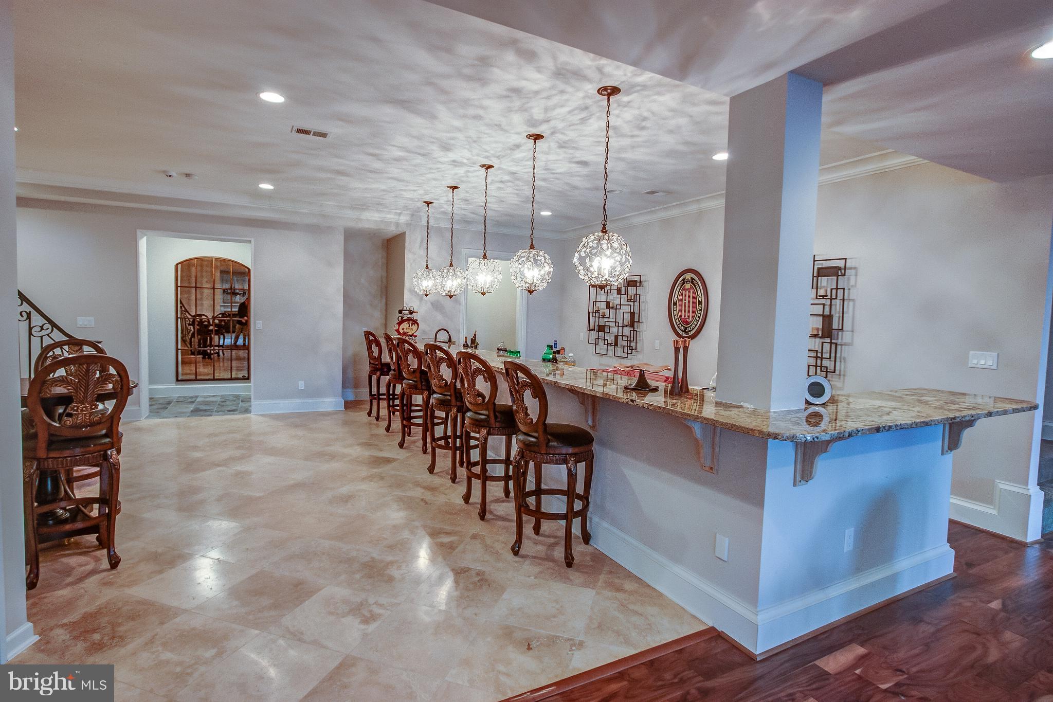 952 Towlston Road McLean, VA 22102 - Photo 27 of 32 Bar