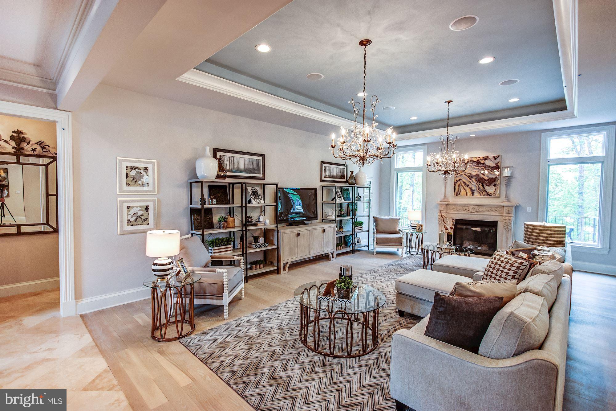 952 Towlston Road McLean, VA 22102 - Photo 7 of 32 Family Room