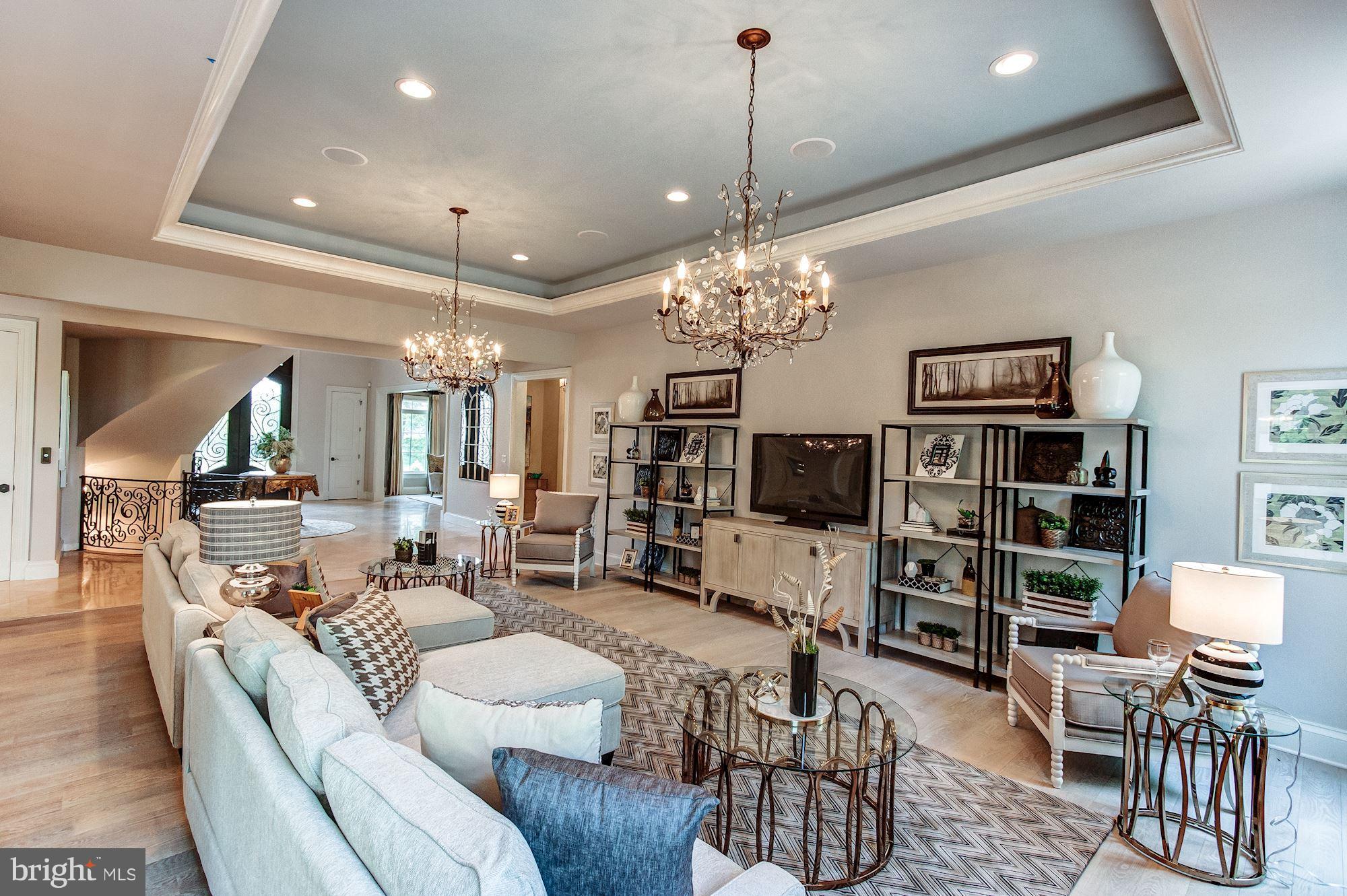 952 Towlston Road McLean, VA 22102 - Photo 8 of 32 Family Room