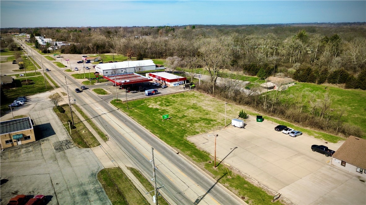 1665 South Taylorville Road Decatur, IL 62521 - Photo 4 of 6