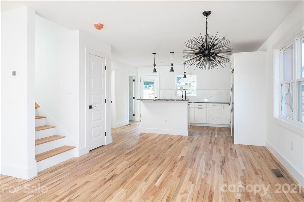 23 Busbee View Road Asheville, NC 28803 - Photo 1 of 31 Gallery Image 1