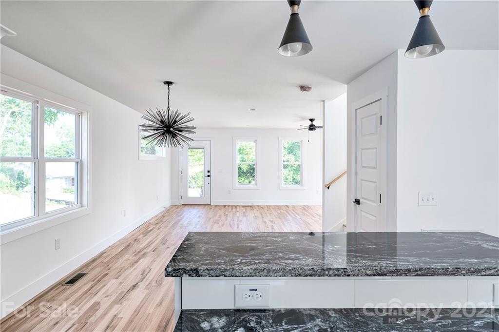23 Busbee View Road Asheville, NC 28803 - Photo 12 of 31 Gallery Image 12