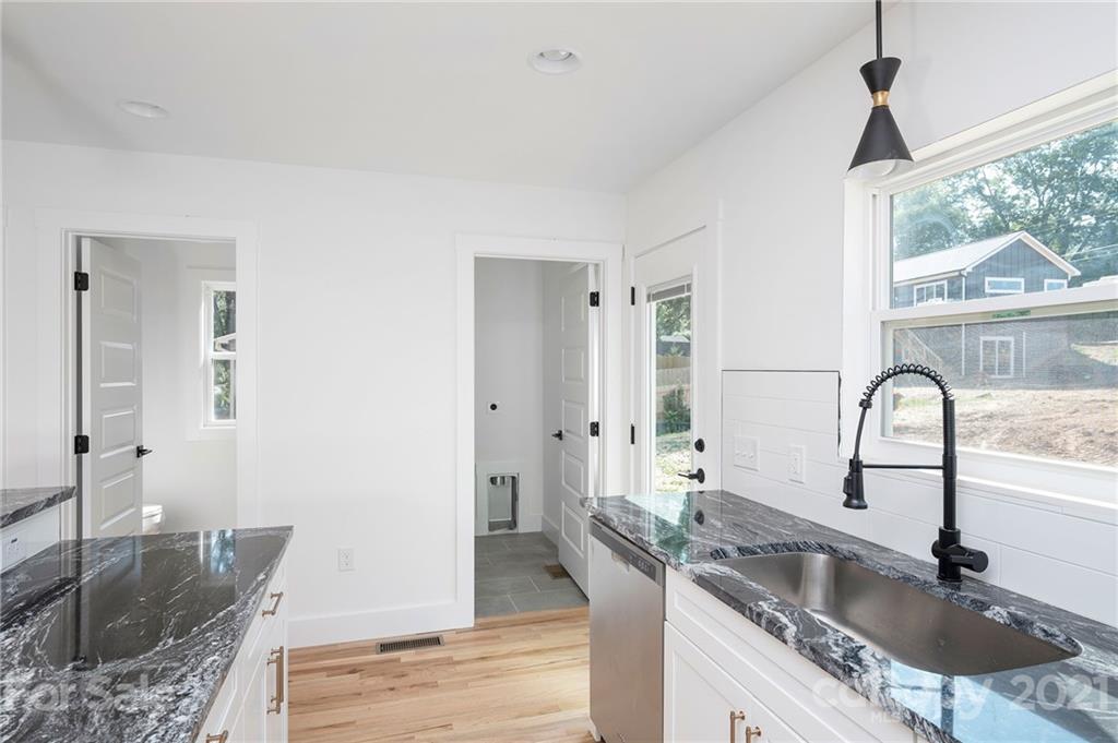 23 Busbee View Road Asheville, NC 28803 - Photo 8 of 31 Gallery Image 8