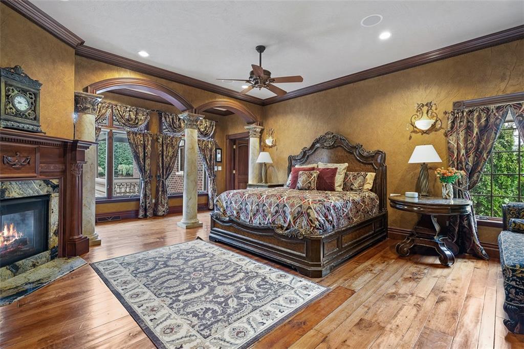 262 Justabout Road Venetia, PA 15367 - Photo 19 of 49 a bedroom with a bed a table and chair