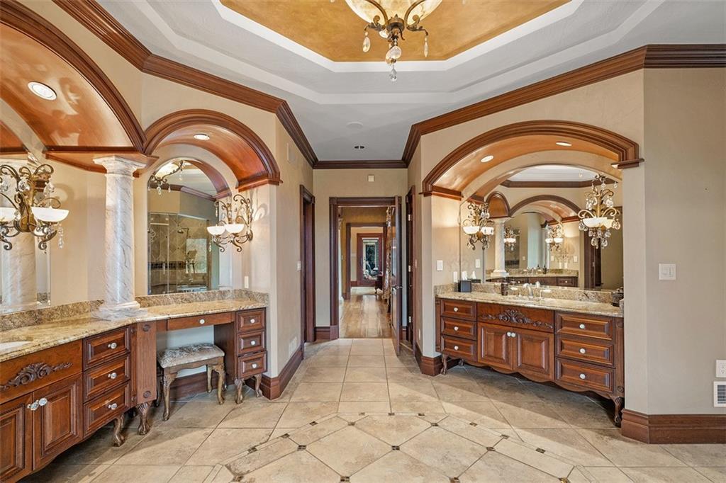 262 Justabout Road Venetia, PA 15367 - Photo 22 of 49 a living room with granite countertop furniture and a large window