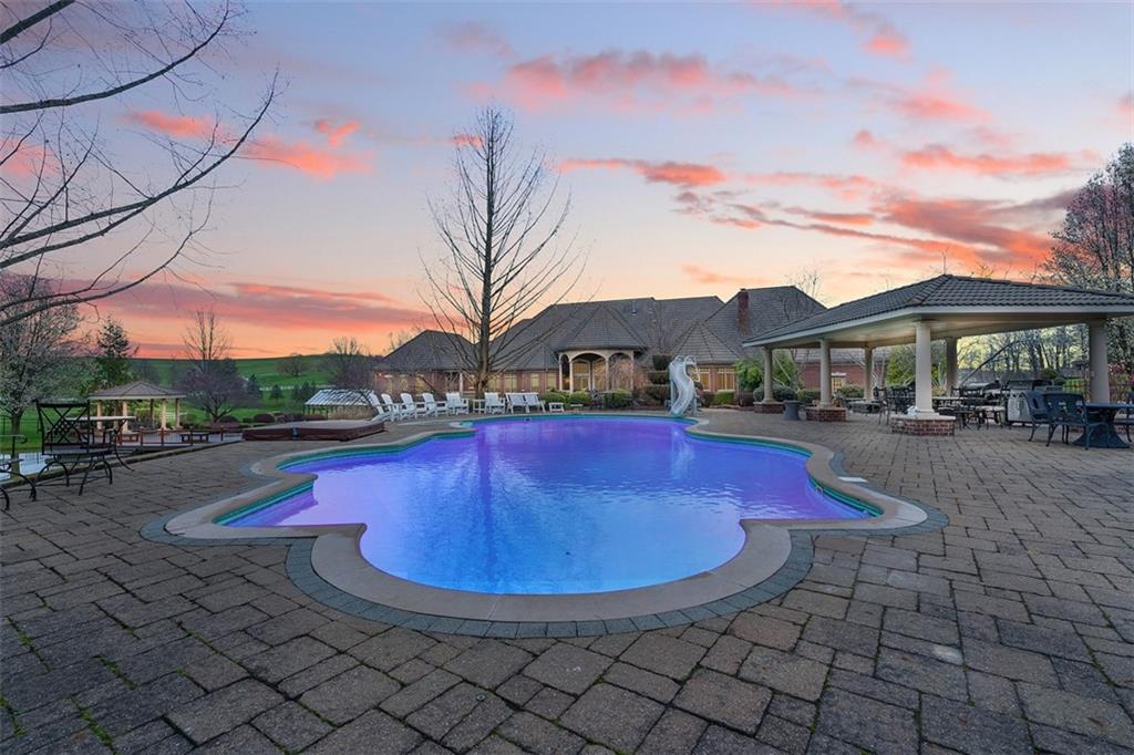 262 Justabout Road Venetia, PA 15367 - Photo 36 of 49 a view of a swimming pool with a yard