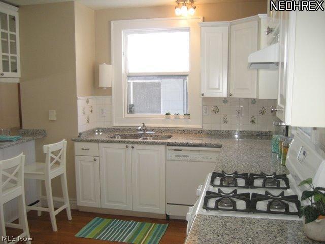 3341 Ardmore Road Cleveland, OH 44120 - Photo 8 of 21