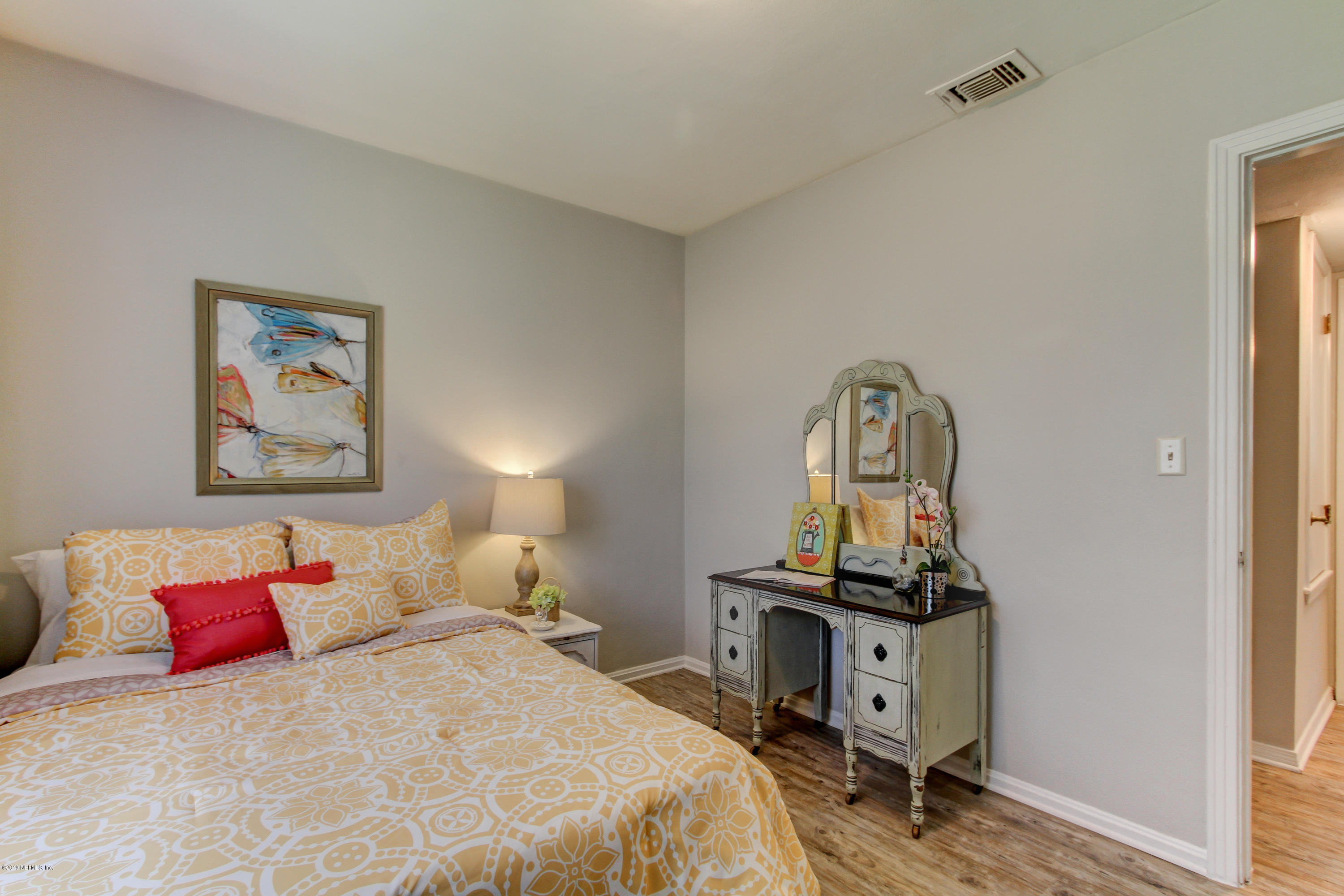 546 Sapelo Road Jacksonville, FL 32216 - Photo 8 of 24 Rave Home Staging Jacksonville (6)
