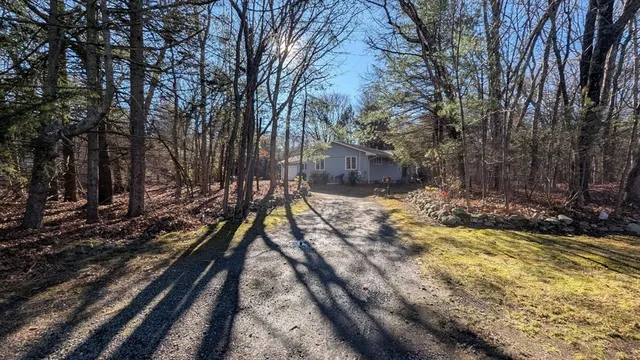 $3,600 | 10 Sherwood Avenue, Foxboro, MA 02035