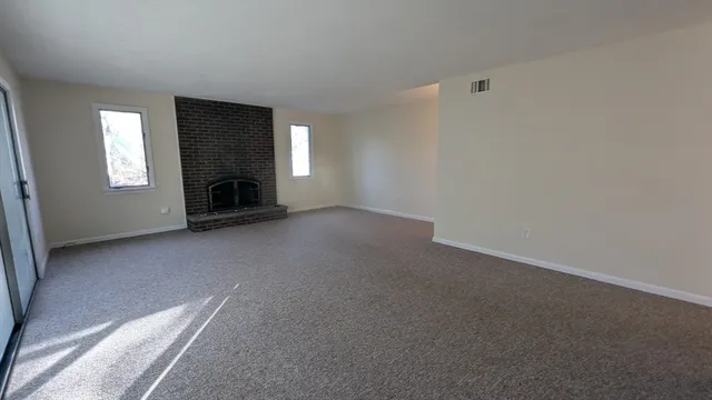 $3,600 | 10 Sherwood Avenue, Foxboro, MA 02035