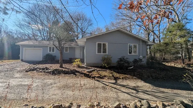 $3,600 | 10 Sherwood Avenue, Foxboro, MA 02035