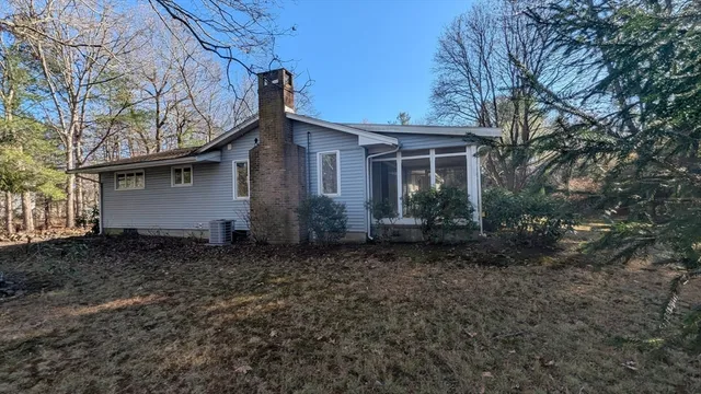 $3,600 | 10 Sherwood Avenue, Foxboro, MA 02035