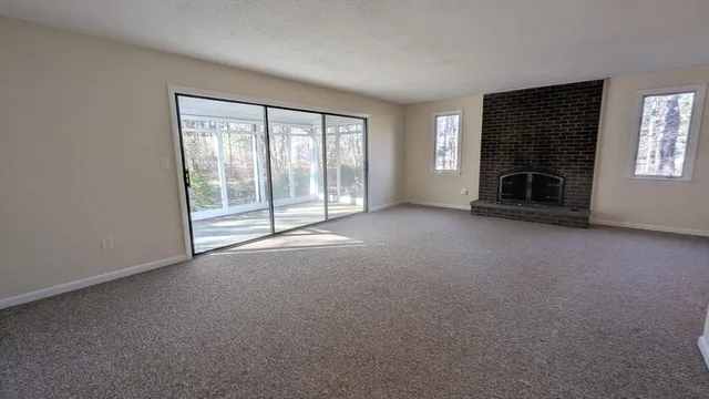 $3,600 | 10 Sherwood Avenue, Foxboro, MA 02035