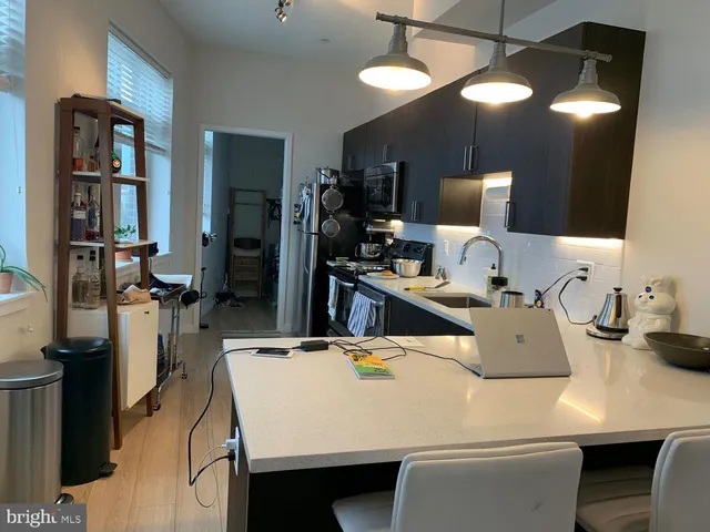 $1,695 | 18 West Girard Avenue, Unit 405, Philadelphia, PA 19123