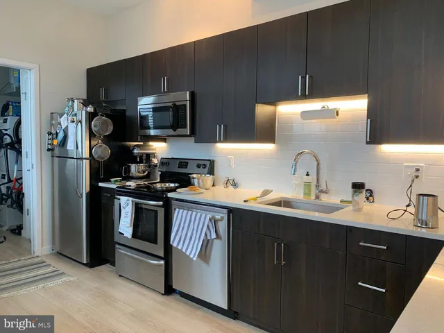 $1,695 | 18 West Girard Avenue, Unit 405, Philadelphia, PA 19123