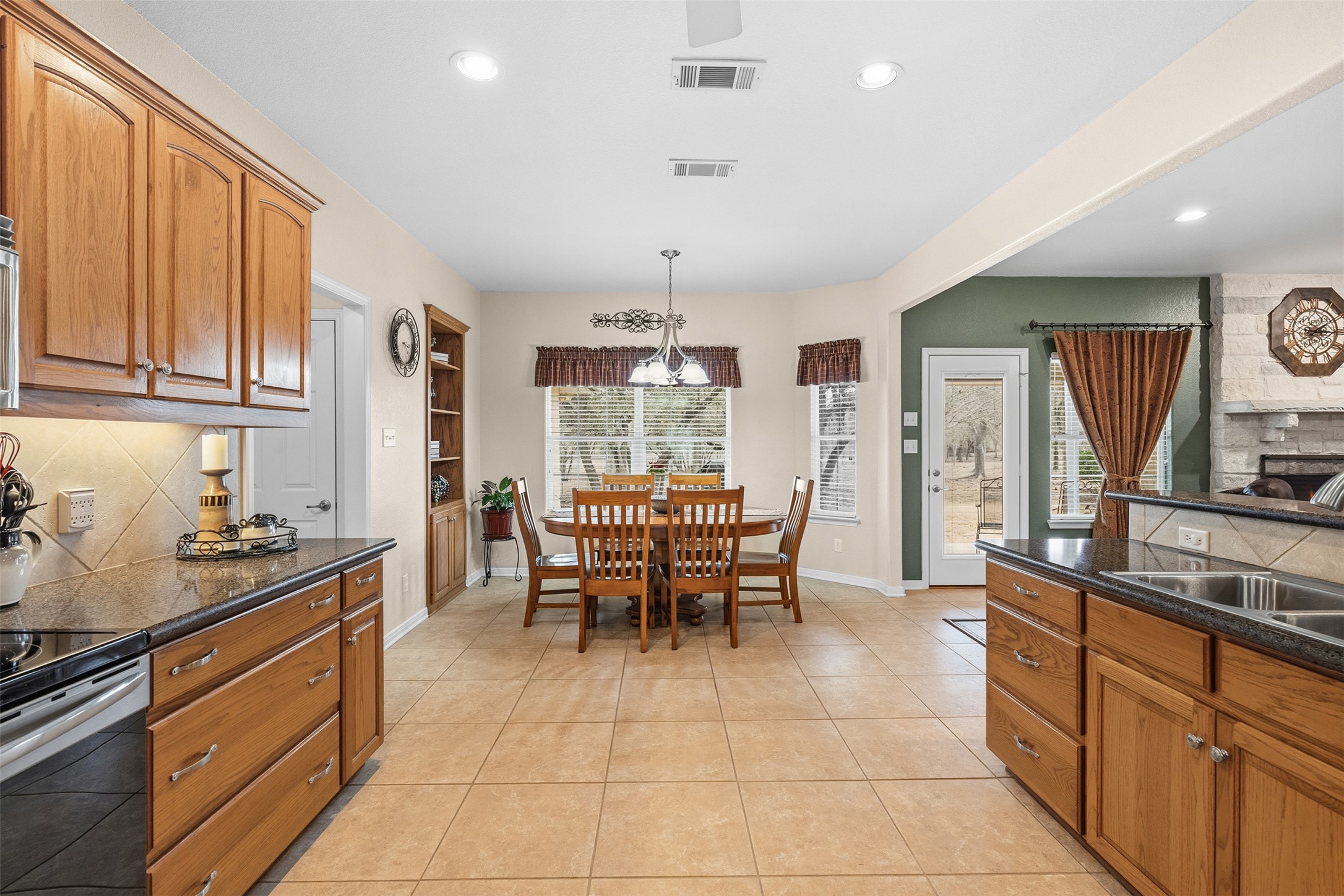 420 Rundberg Drive Jarrell, TX 76537 - Photo 10 of 28 Kitchen