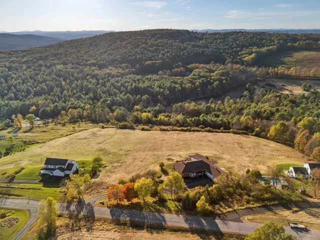 $1,495,000 | 31 Eagle Ridge Drive, Lebanon, NH 03766