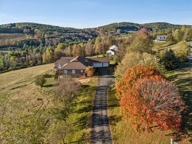 $1,495,000 | 31 Eagle Ridge Drive, Lebanon, NH 03766