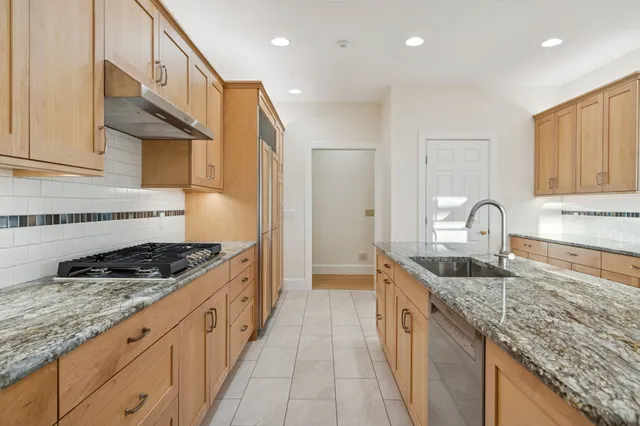 $1,495,000 | 31 Eagle Ridge Drive, Lebanon, NH 03766