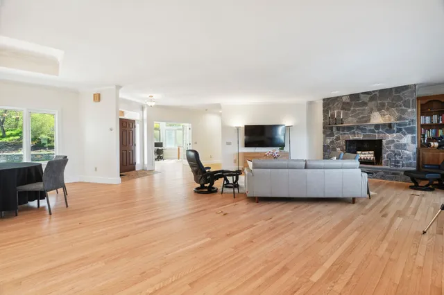 $1,495,000 | 31 Eagle Ridge Drive, Lebanon, NH 03766