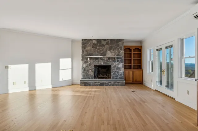 $1,495,000 | 31 Eagle Ridge Drive, Lebanon, NH 03766