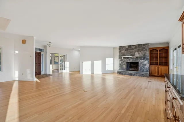 $1,495,000 | 31 Eagle Ridge Drive, Lebanon, NH 03766