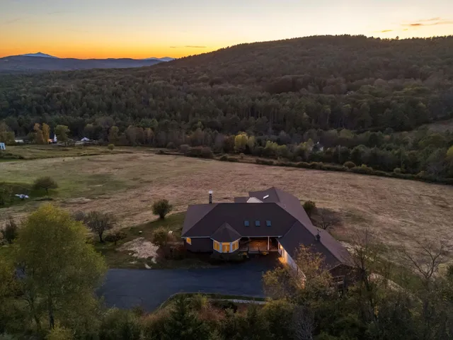 $1,495,000 | 31 Eagle Ridge Drive, Lebanon, NH 03766
