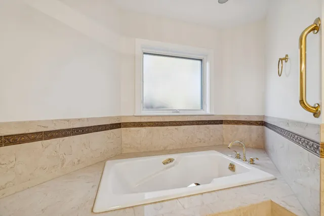 $1,495,000 | 31 Eagle Ridge Drive, Lebanon, NH 03766