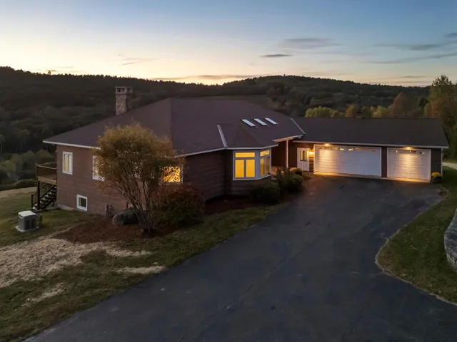 $1,495,000 | 31 Eagle Ridge Drive, Lebanon, NH 03766