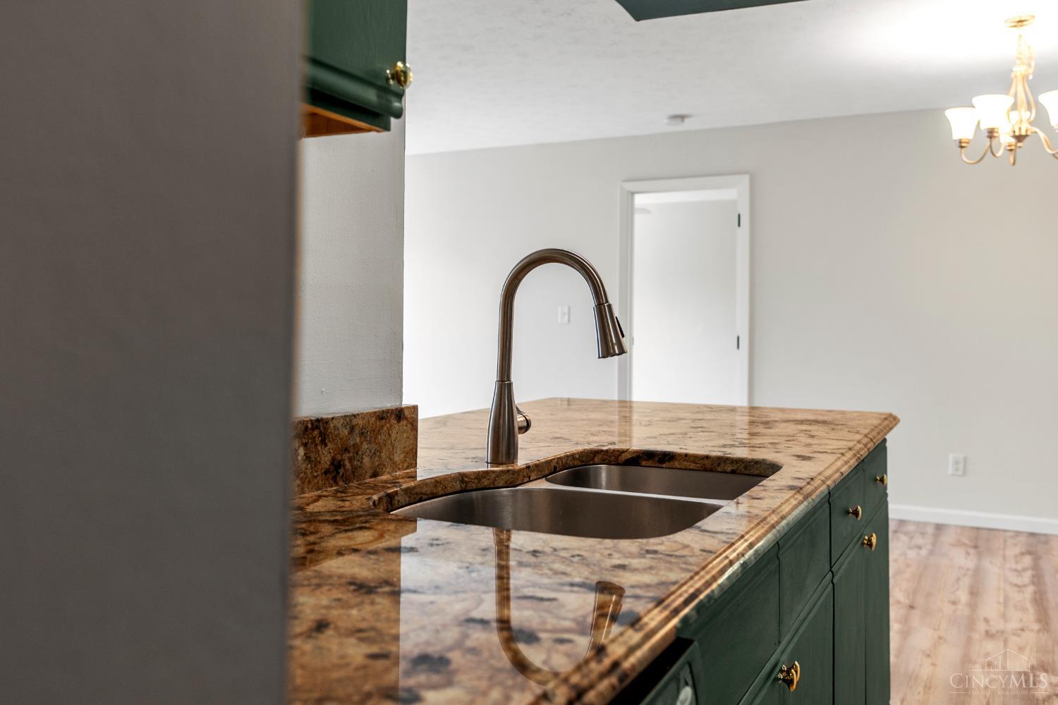 9319 Winton Road, Unit 1 Cincinnati, OH 45231 - Photo 5 of 24