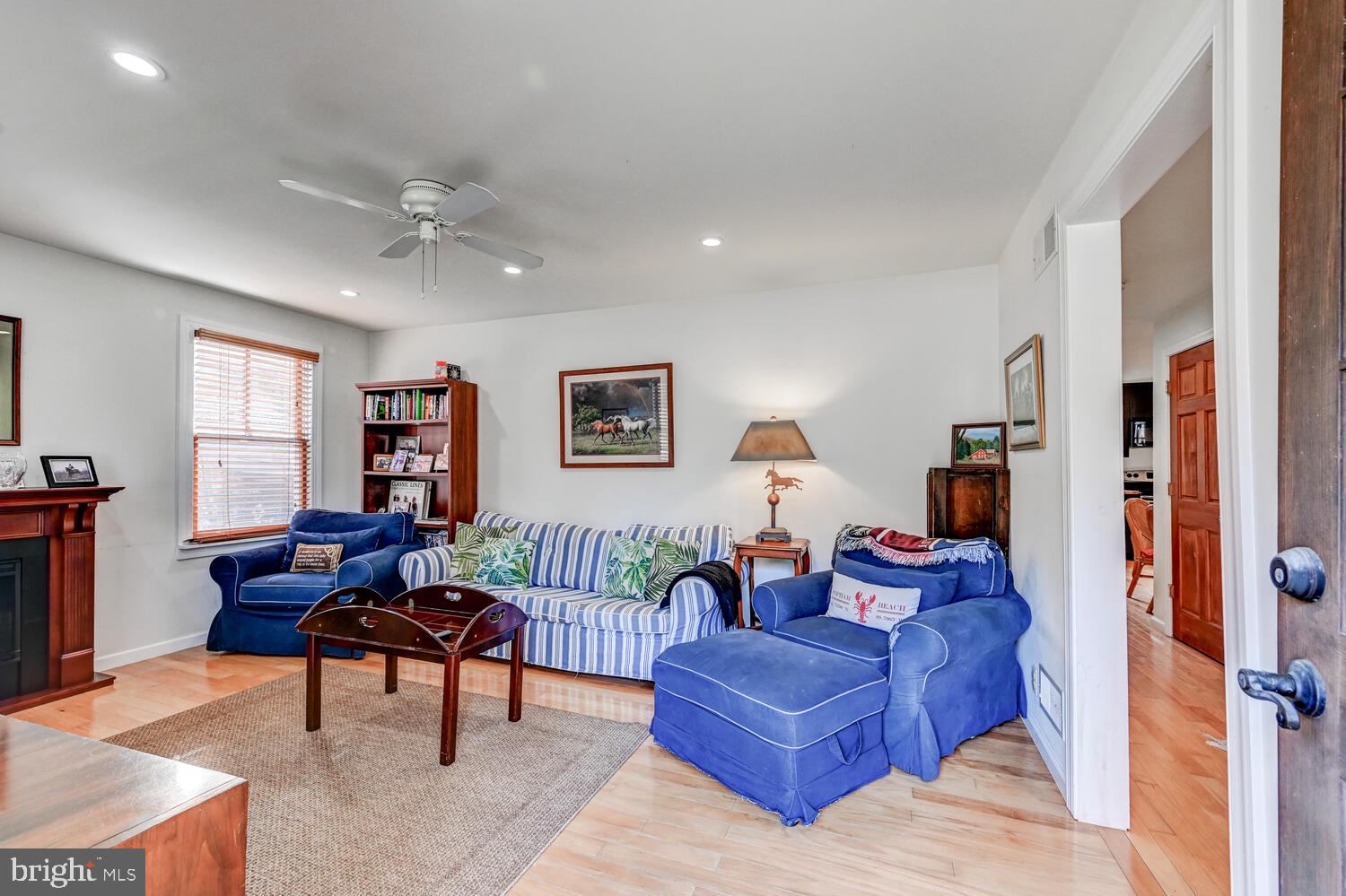 1911 Monkton Road Monkton, MD 21111 - Photo 7 of 35 a living room with furniture and a window