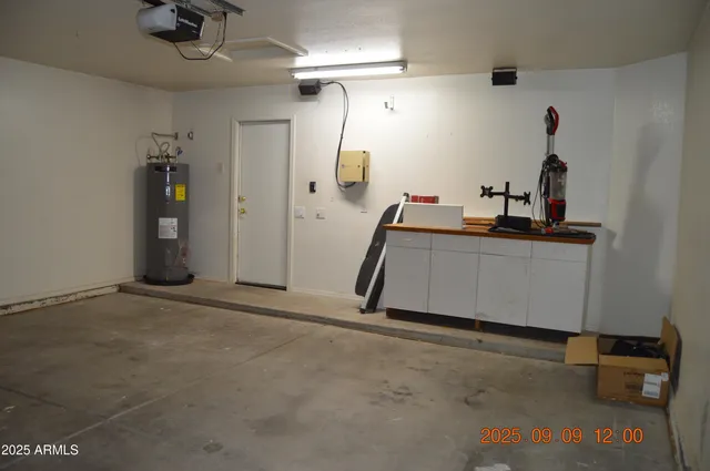 $1,975 | 4151 East Silverwood Drive, Phoenix, AZ 85048