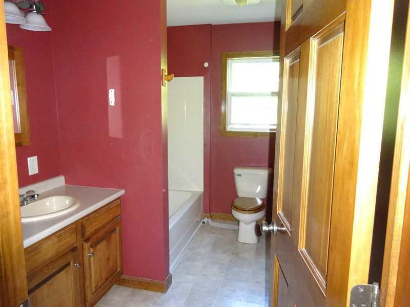 27 Magoon Way Peru, ME 04290 - Photo 14 of 20 Bathroom.