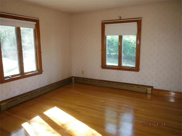 13 Oak Knoll Road Methuen, MA 01844 - Photo 9 of 10 Gallery Image 9