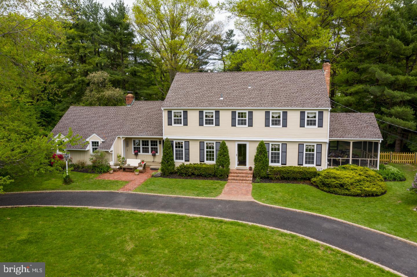 121 Haines Drive Moorestown, NJ 08057 - Photo 2 of 49 A grand entrance